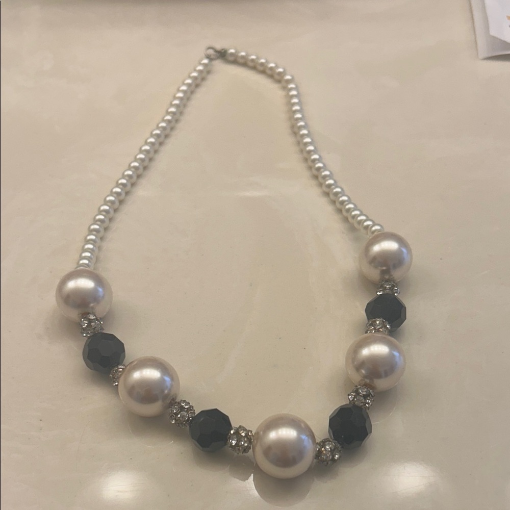 White House Black Market Ivory Pearl and Black Faceted Bead Necklace
